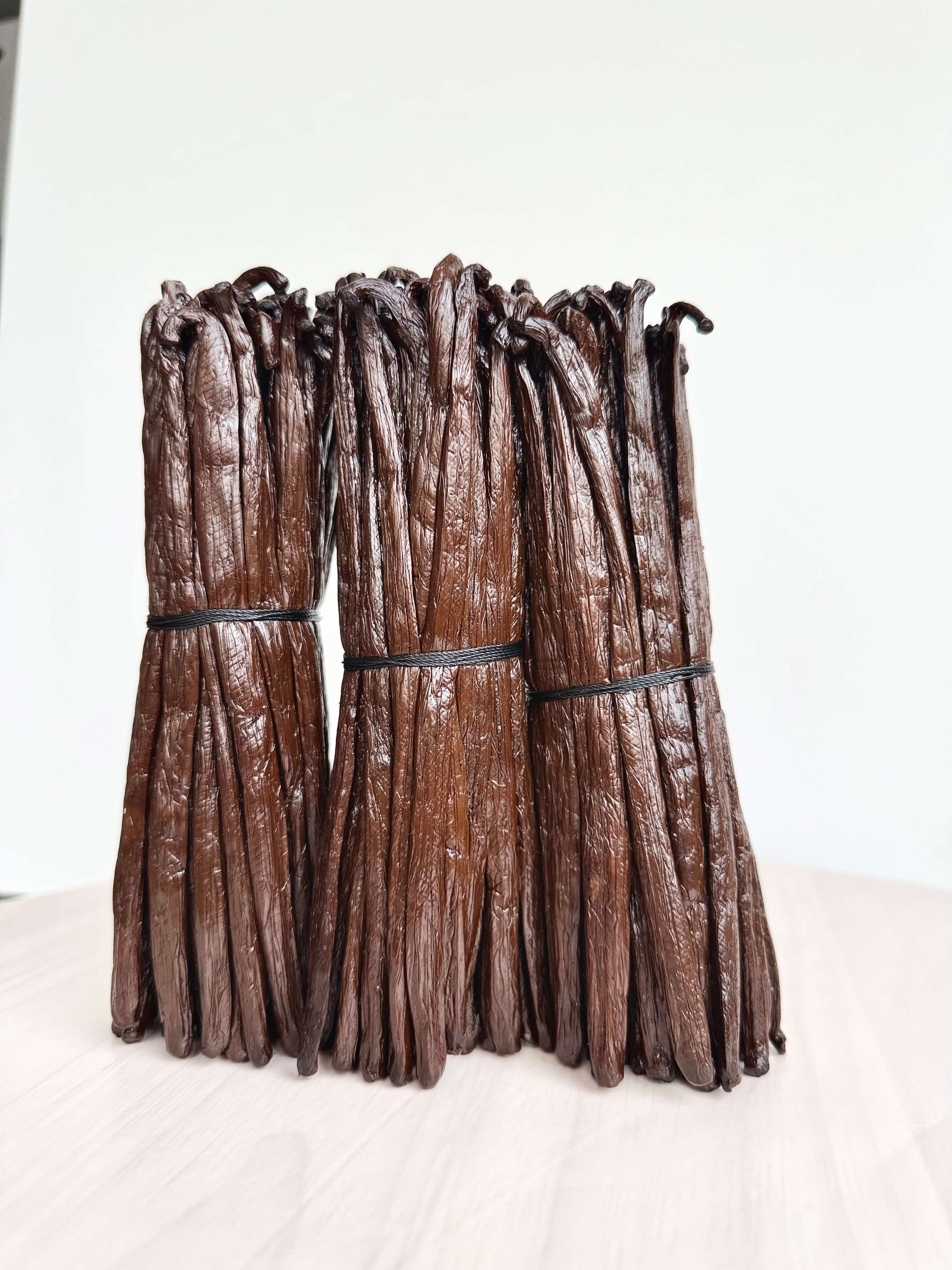 500 g Bourbon-Vanilleschoten 14–17 cm in zwei Bündeln – Gourmet-Qualität für Gastronomie und Produktion.