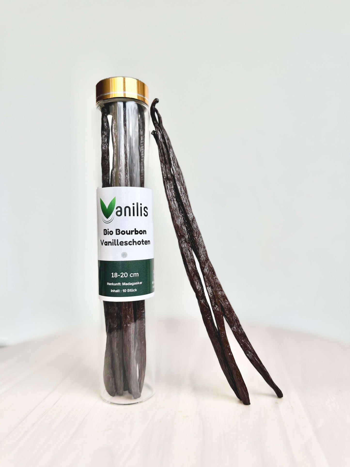 Zehn Bio-Bourbon-Vanilleschoten 18–20 cm im Schraubglas – zertifizierte Bioqualität aus Madagaskar.