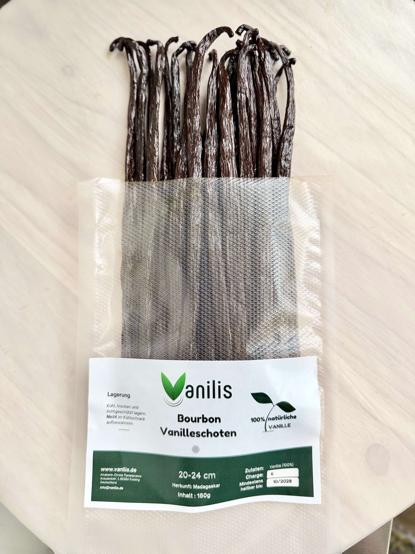 Ausgepackte Gourmet-Bourbon-Vanilleschoten 20–24 cm aus vakuumierter Packung – intensiv aromatisch.